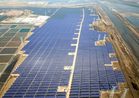 农田上“种”出1.4亿度电！华晟助力高密打造100MW