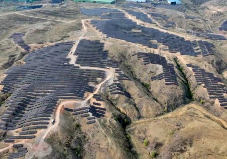 下花园热电公司辛庄子90兆瓦光伏项目全容量投产