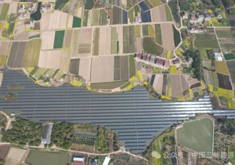 江苏丹阳皇塘、导墅渔光互补光伏项目全容量并网发电