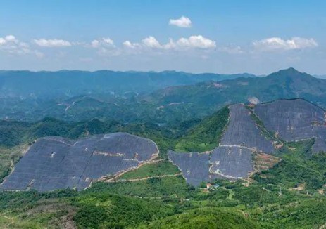 国内单片区装机规模最大的山地柔性支架光伏项目正