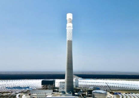 中国能建投资建设的新疆吐鲁番1吉瓦光热+光伏一
