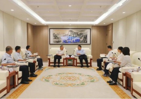 李远飞与中国能建甘肃公司党委副书记、总经理任卫东座谈交流