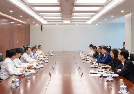 邹磊会见中国工商银行党委书记、董事长廖林
