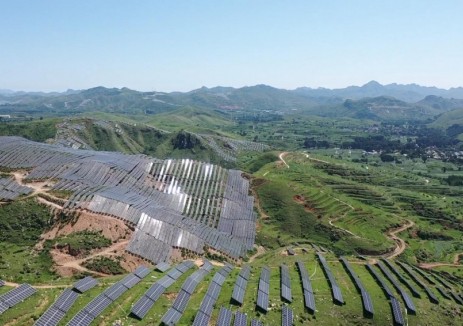 中国能建山西电建总承包的唐县军城100兆瓦平价