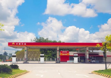 电王推出的自然超充解决方案，助力充电运营商抢
