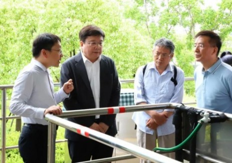 民盟中央副主席陈群调研竹园污水公司污水处理资