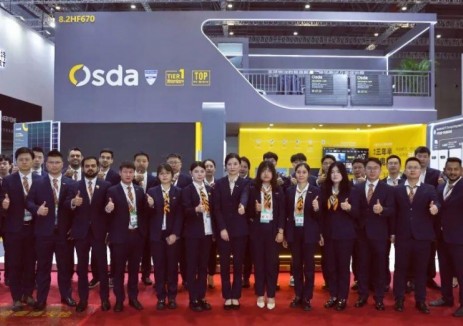 OSDA N MAX 730W大版型组件亮相，0BB技术引领高