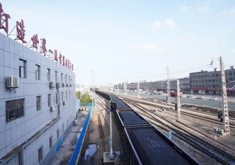 陕煤运销集团榆林销售公司今年自产煤铁路运量突破