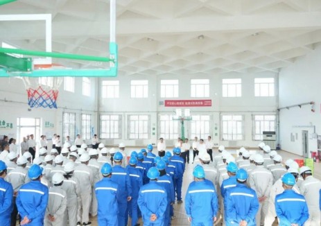 中国能建宋海良赴新疆哈密光热示范项目、乌鲁木齐投建营一体化<em>风电项</em>目调研