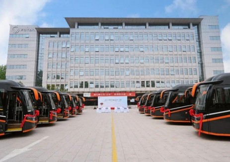 全面国际化|312辆！中国品牌最大单笔客车订单启航