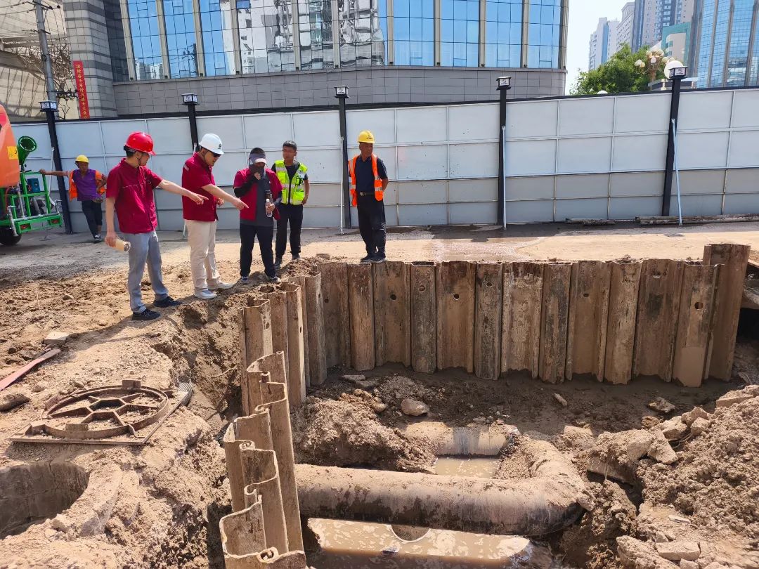 大同路管线所为新建路施工安全筑牢“人防”高墙 (2).jpg