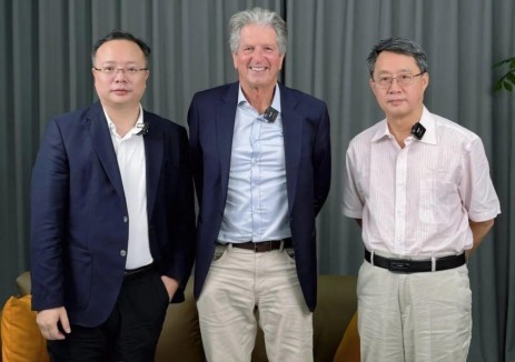 “太阳能之父”马丁格林到访华晟，深化异质结技术合作交流