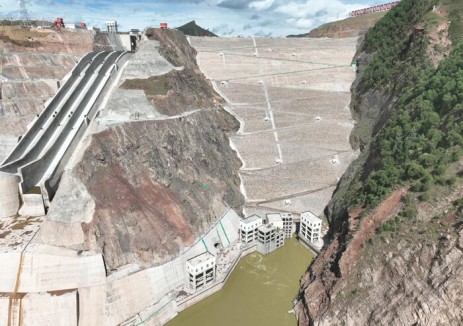 水电三局承建的玛尔挡水电站尾水平台边坡支护施工