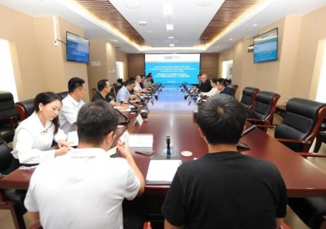 新加坡Urbina公司和香港威进国际有限公司到访云南院