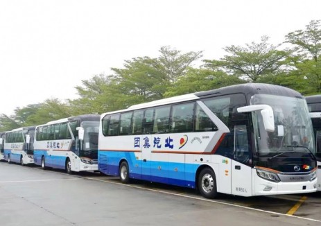 金龙龙威至臻版批量交付北汽集团，护航高端出行新