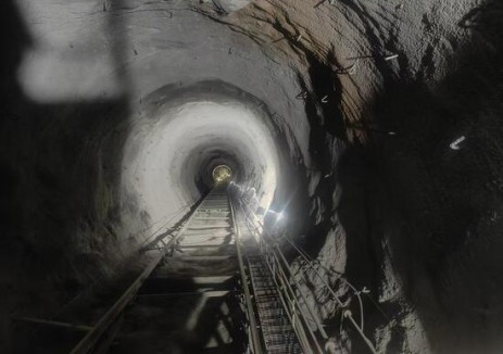 国网新源浙江磐安抽水蓄能电站1号引水下斜井顺利
