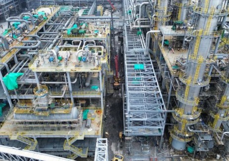洛化监理精心抓好浙江石油化工高端新材料项目焊接安装