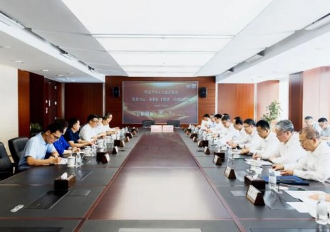 丁焰章与申能集团党委书记、董事长黄迪南会谈并见证战略合作协议签署