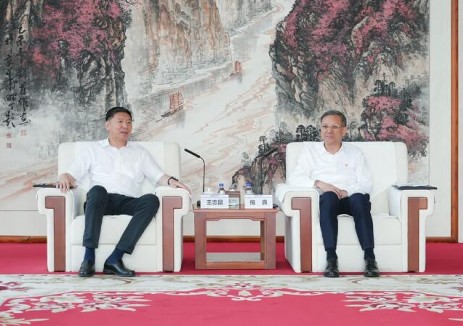 中国能建倪真与辽宁鞍山市委书记王忠昆会谈