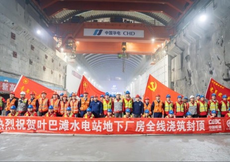 中国能建葛洲坝三峡建设公司承建的叶巴滩水电站引水发电系统全面进入机电安