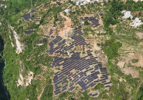 中国能建建筑集团承建的云南梭山光伏发电项目首次
