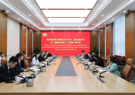 中國中煤黨委書(shū)記、董事長(cháng)王樹(shù)東會(huì )見(jiàn)蒙古國國家