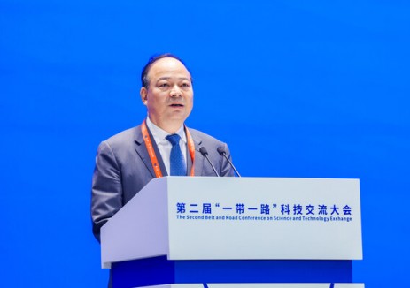 宁德时代董事长兼CEO曾毓群在重要会议上阐述全球零碳转型愿景并呼吁深化合作