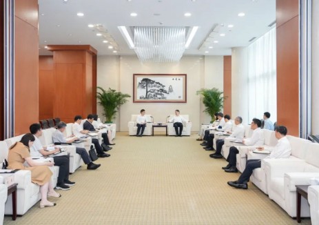温枢刚会见北京市西城区委书记刘东伟