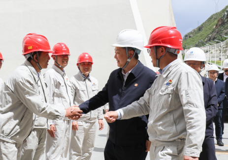 持续加强高原水电和新能源建设关键核心技术研究和成果转化！温枢刚到雅江公司调研