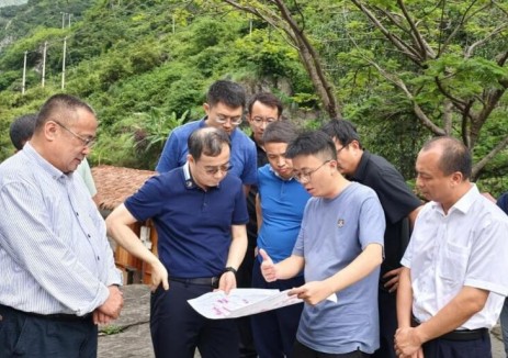 中国能建云南院陪同南方电网超高压输电公司主要领导赴藏粤直流工程现场调研