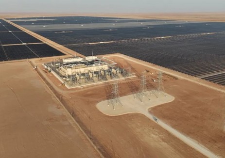 相当于3000多个足球场！1.25GWp的沙特萨阿德2光伏电站首批投入商业运行