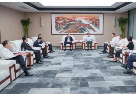 刘宇与中国铁塔党委书记、董事长张志勇座谈交流