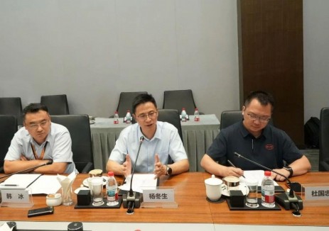比亚迪杨冬生：深耕电动化与智能化，引领产业变革