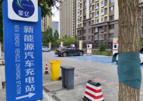 实地排查充电设施 精准解决市民充电难题