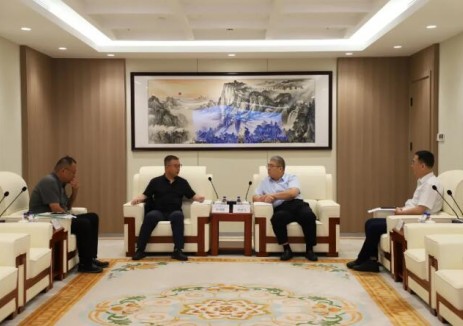 李远飞与中电工程甘肃院党委委员、副总经理贺建国座谈
