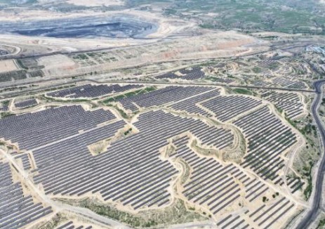 中国能建山西电建承建的中煤平朔160兆瓦光伏发电