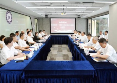 倪真与中电建协会长王思强会谈，深化科技研发等领域合作
