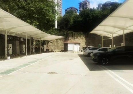 重庆市南坪西区产业园新能源汽车充电桩正式投用