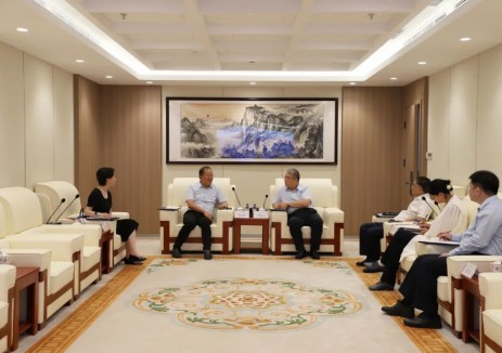 李远飞与中电工程新疆院党委书记、董事长高文龙座