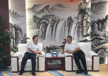 蔡中枢与华亭煤业集团有限责任公司副总经理张强会谈