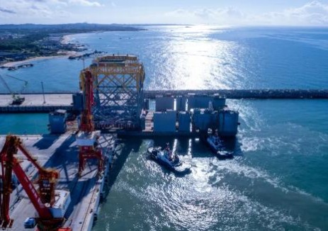 大型海洋牧场 “龙宫” 号近日从揭阳海工基地发运