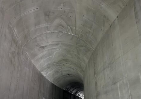 牙根一级<em>水电</em>站导流洞洞身衬砌浇筑完成