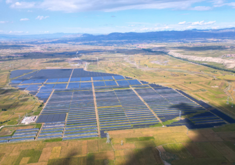 单季度扣非净利润7.49亿元，环比增长超700%！阿特斯2025年半年报发布