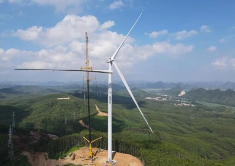 樟木风电场首台风机成功<em>吊装</em>