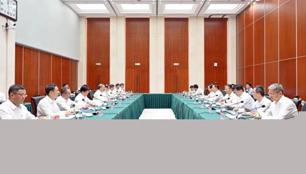 涉及沙戈荒大基地！中国能建党委副书记、总经理倪真与国家能源集团党组书记、董事长邹磊会谈