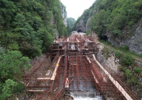 波黑水电站B1大坝主体结构顺利封顶