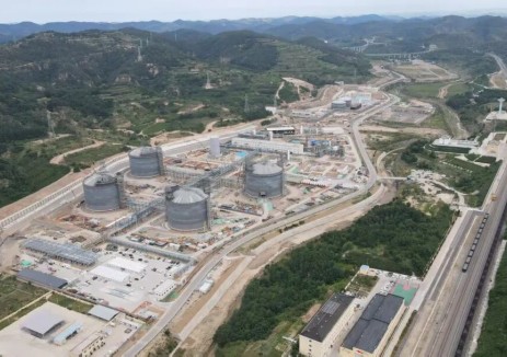 延安天然气储气调峰及配套LNG项目启动LNG储罐水压试验