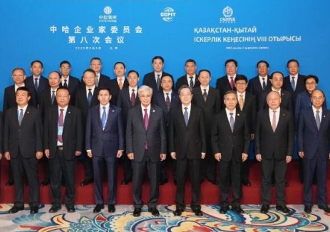 倪真参加中哈企业家委员会第八次会议并拜会哈萨克斯坦总统托卡耶夫