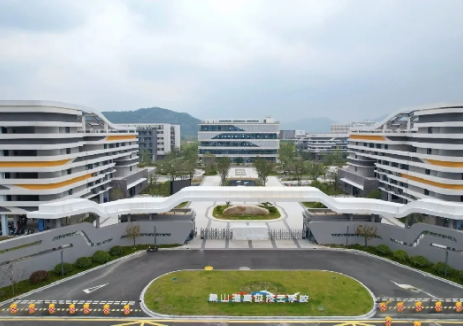 年均发电量109万度！宁波城投环保集团投建的首座兆瓦级校园屋顶光伏项目落成