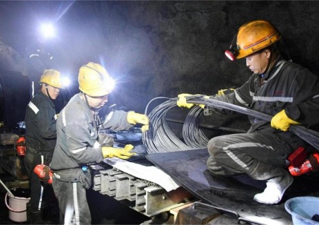 川煤集團華榮公司唐家河煤礦抓重點(diǎn)工程促效率提升和釋放產(chǎn)能